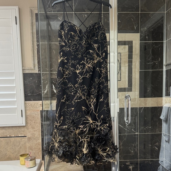 Marchesa Dresses & Skirts - Marchesa Black Dress with Gold Floral Embroidery